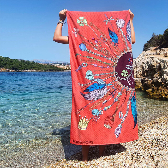 Плажна хавлия от колекцията -  Талисман червена